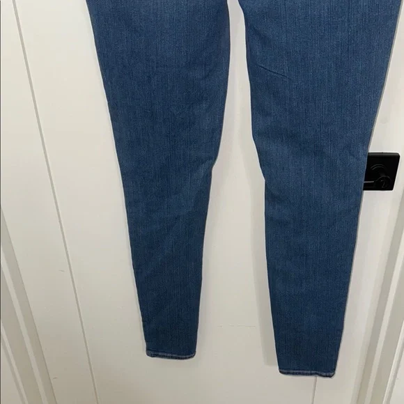 TORRID Women's Jeans Size 12 T Sky
High Skinny Heartthrob NWT - Picture 8 of 10
